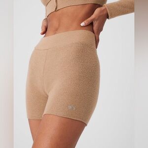 ALO Yoga Tan High-Waist Me Time Bike Shorts | XS